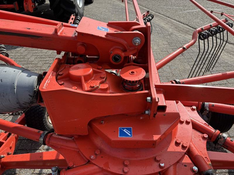 Hooischudder Kuhn GA8121 Cirkelhark