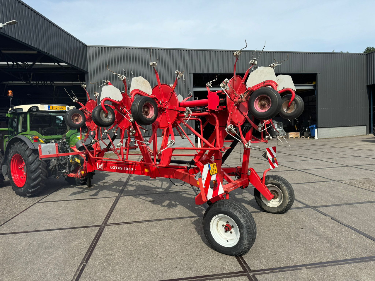 Hooischudder Lely Lotus 1020S