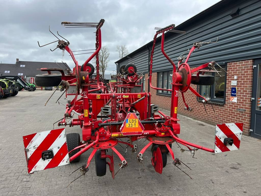 Hooischudder Lely Lotus 1325