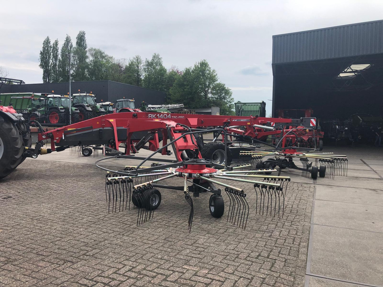 Hooischudder Massey Ferguson RK 1404 TRC-PRO