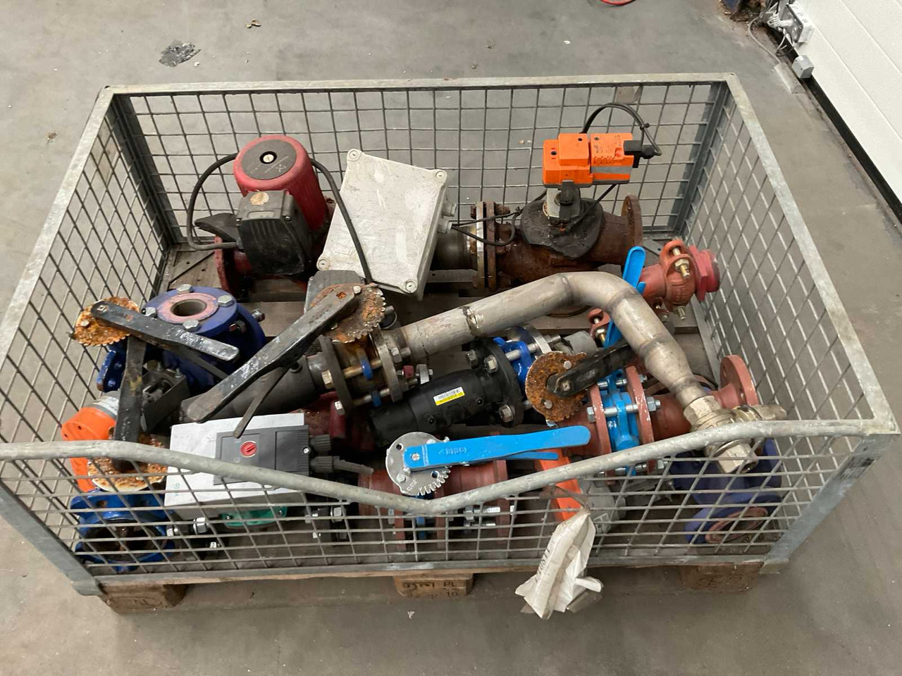 Irrigatiesysteem Batch of pumps and valves