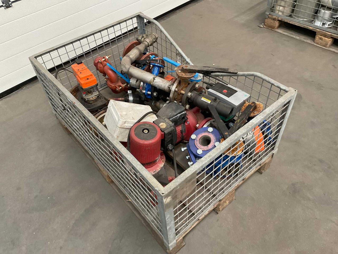 Irrigatiesysteem Batch of pumps and valves