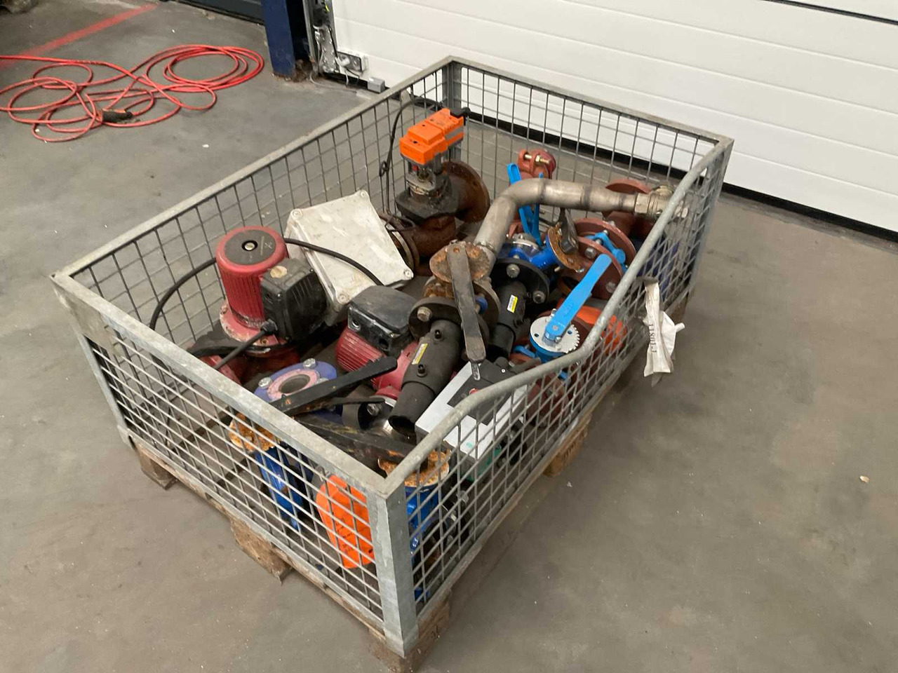 Irrigatiesysteem Batch of pumps and valves