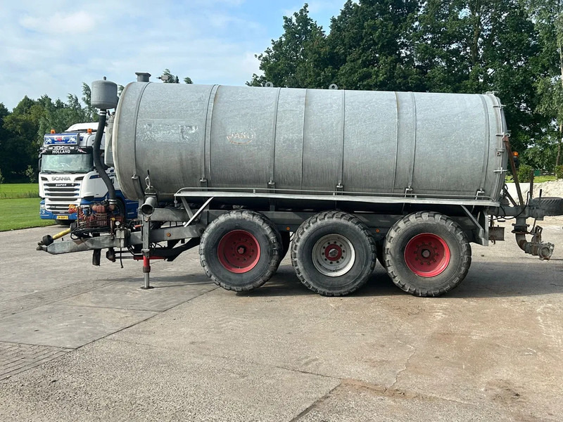 Landbouwmachine Jako 22000 Liter 22 m3 Vacuumtank 3 asser giertank mesttank