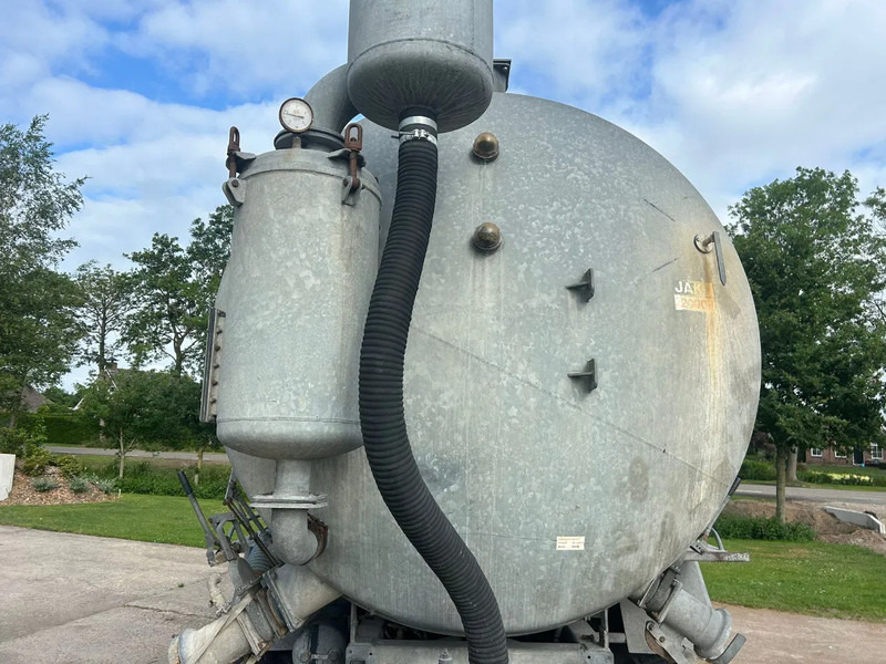 Landbouwmachine Jako 22000 Liter 22 m3 Vacuumtank 3 asser giertank mesttank