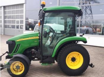 Tractor John Deere 3320: afbeelding 1