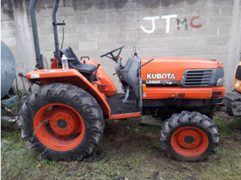 Mini tractor KUBOTA L3300: afbeelding 1