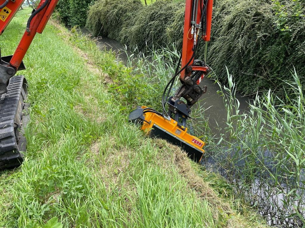 Klepelmaaier/ Mulcher Ferri klepelbak voor aan de kraan CW05 CW10 CW30