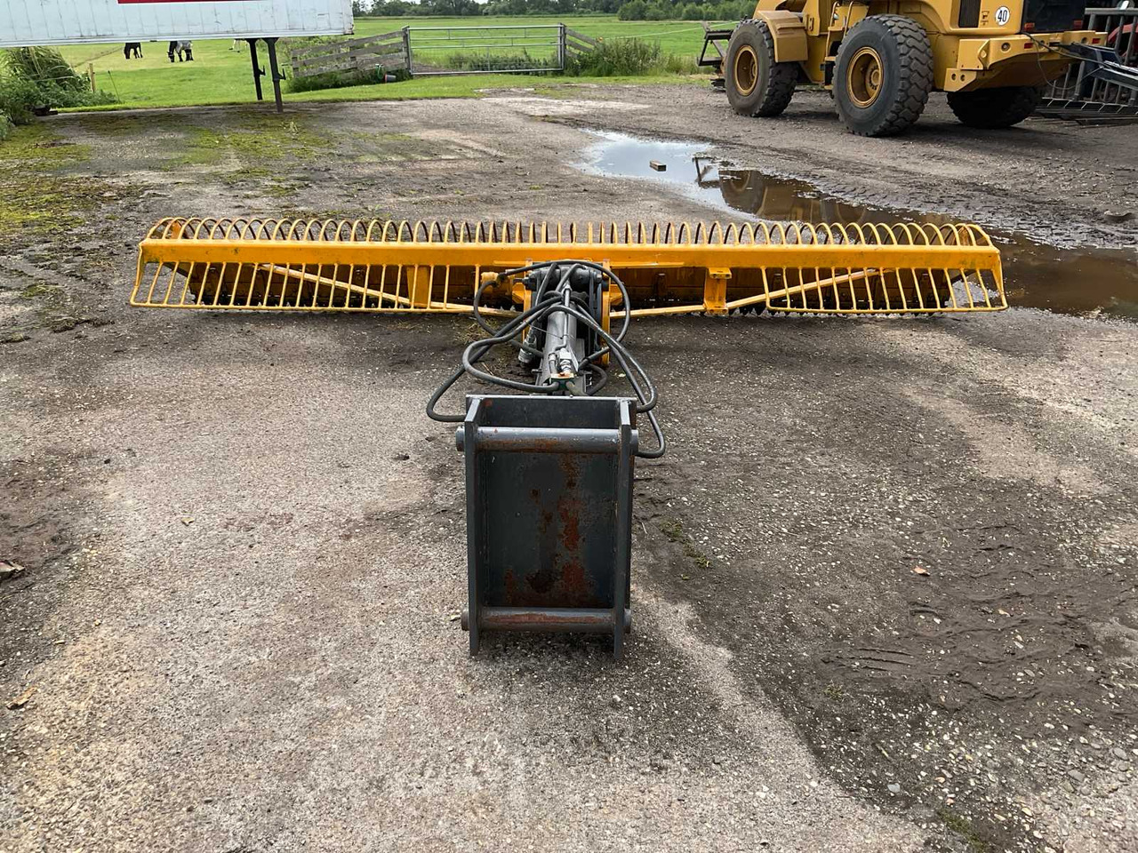 Klepelmaaier/ Mulcher Mower bucket with extension boom