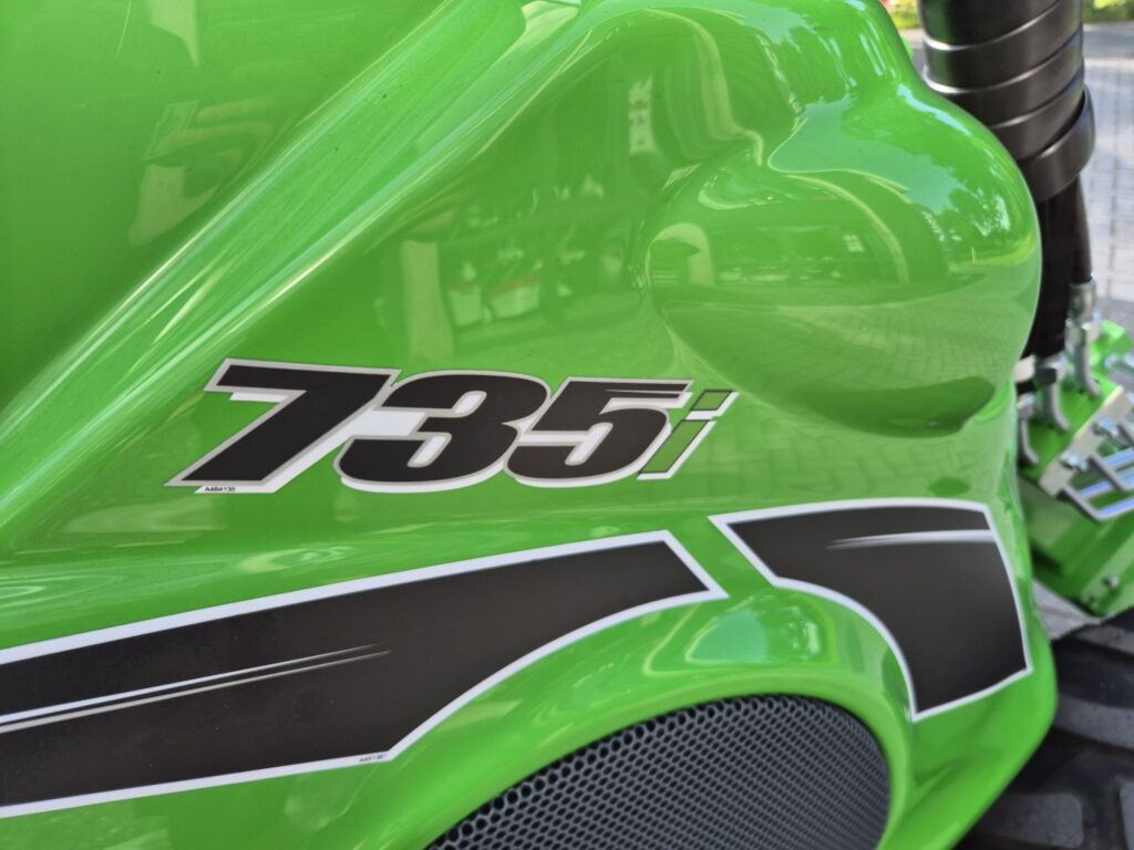 Kniklader AVANT 735I