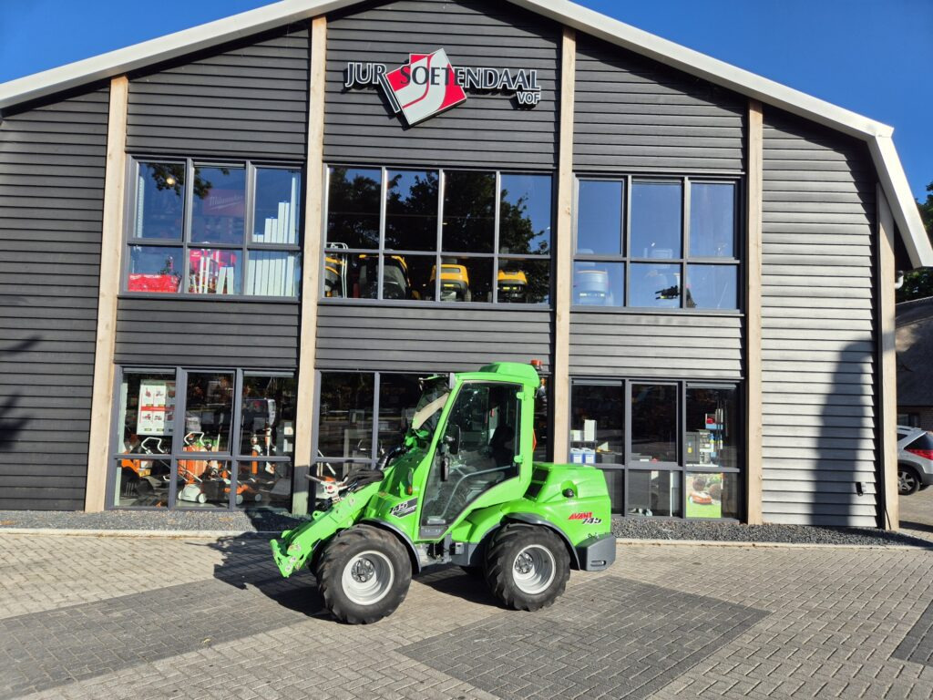 Kniklader AVANT 745 optidrive