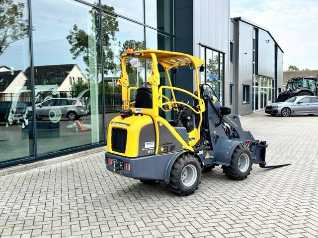 Kniklader Eurotrac W11 Minishovel NEW!