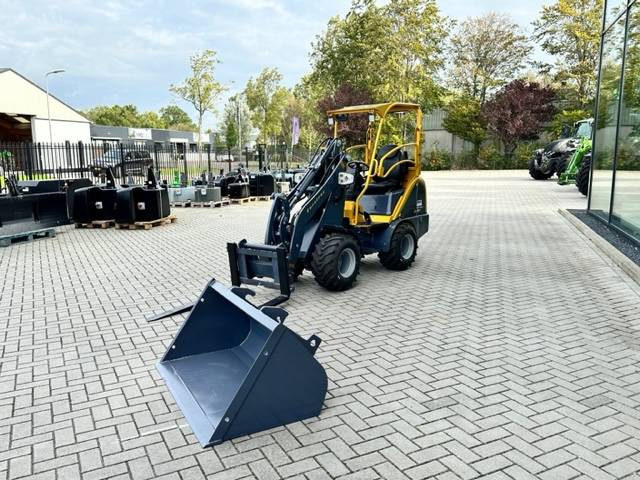 Kniklader Eurotrac W11 Minishovel NEW!