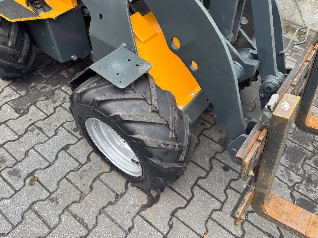 Kniklader GiANT B204SW