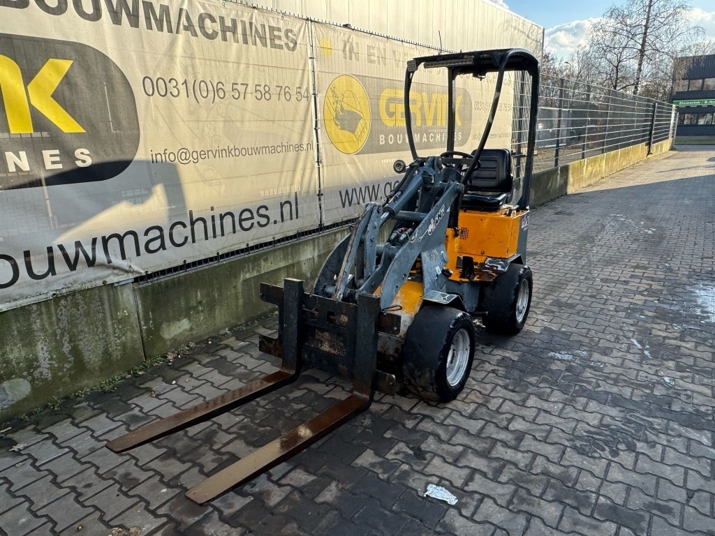 Kniklader GiANT D 204 SW