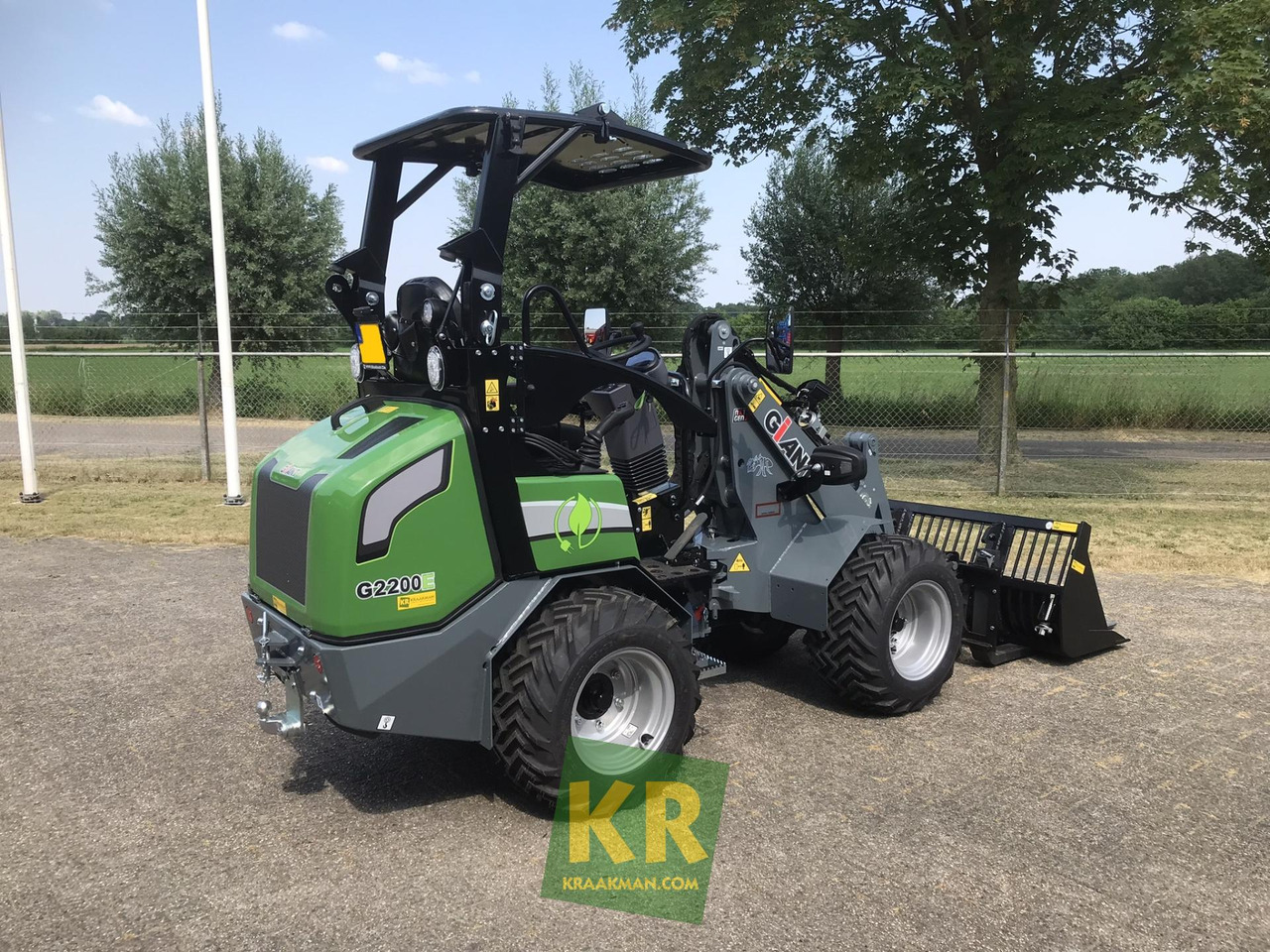 Kniklader Giant G2200E