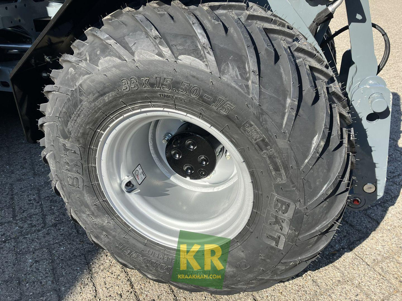 Kniklader Giant G2700 HD+