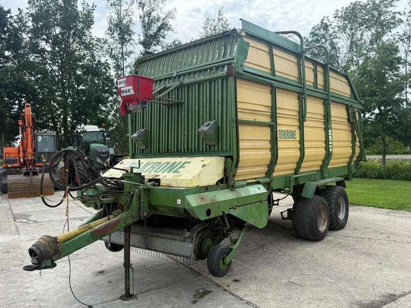 Landbouwmachine Krone Ladewagen Titan GL 6/40 balk invoer Snijwagen Stalvoeren