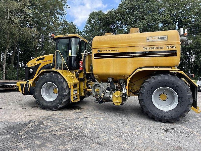 Kunstmeststrooier TerraGator 2244