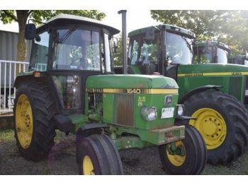 Landbouw tractor JOHN DEERE 1640 H