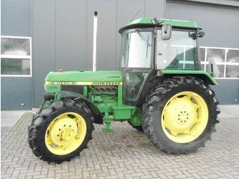 Landbouw tractor JOHN DEERE 2040 S