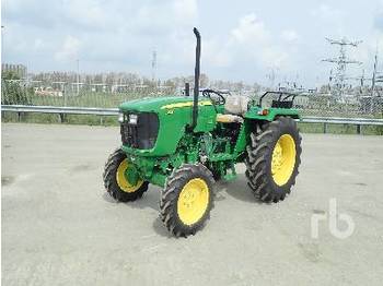 Landbouw tractor JOHN DEERE 5105