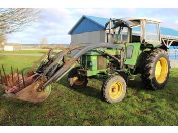 Landbouw tractor John Deere 2130
