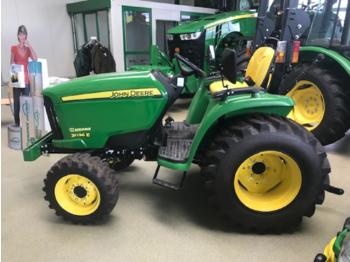 Landbouw tractor John Deere 3036E