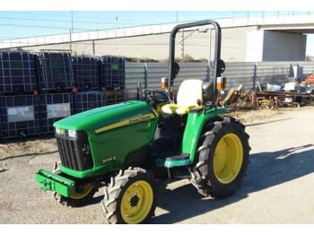 Landbouw tractor John Deere 3036 E