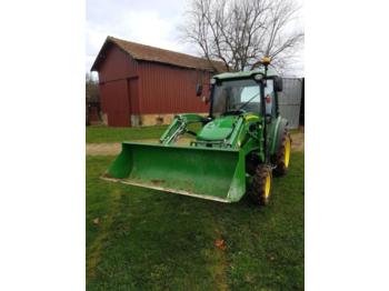 Landbouw tractor John Deere 3045R