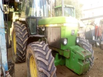 Landbouw tractor John Deere 3350
