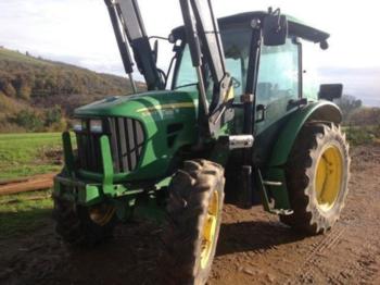 Landbouw tractor John Deere 5083 TRACTEUR
