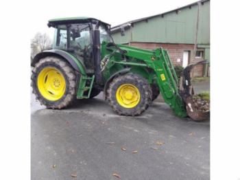 Landbouw tractor John Deere 6100