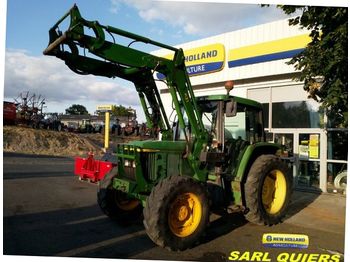Landbouw tractor John Deere 6110