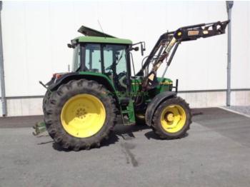 Landbouw tractor John Deere 6110