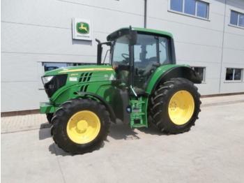 Landbouw tractor John Deere 6110M