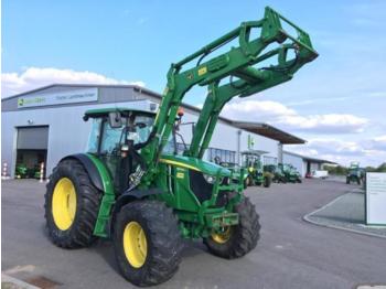 Landbouw tractor John Deere 6110RC