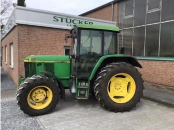 Landbouw tractor John Deere 6110SE