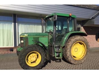 Landbouw tractor John Deere 6110 premium