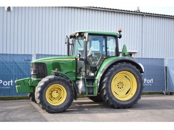 Landbouw tractor John Deere 6120