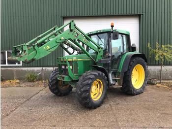 Landbouw tractor John Deere 6210