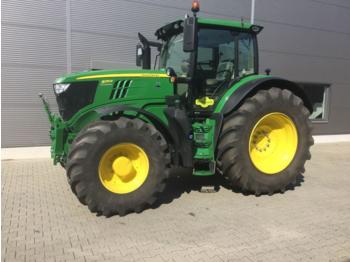 Landbouw tractor John Deere 6215R