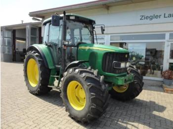 Landbouw tractor John Deere 6220SE