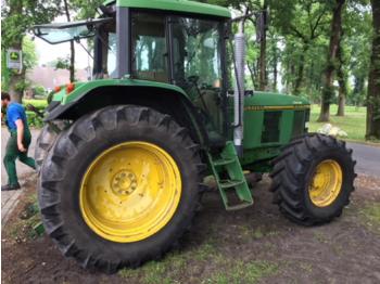 Landbouw tractor John Deere 6600