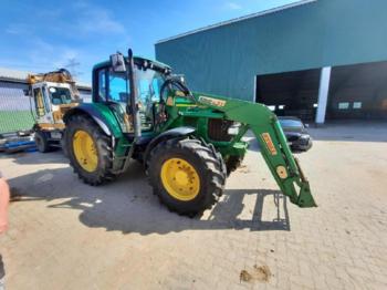 Landbouw tractor John Deere 6920