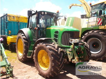 Landbouw tractor John Deere 7530