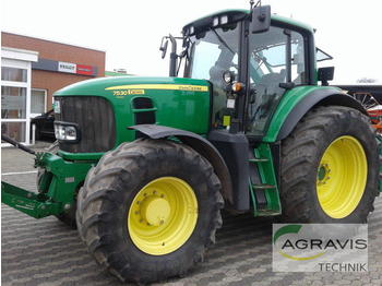 Landbouw tractor John Deere 7530