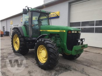 Landbouw tractor John Deere 8200