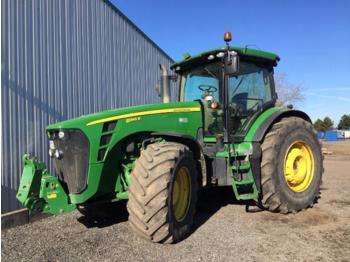 Landbouw tractor John Deere 8245R