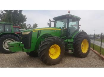 Landbouw tractor John Deere 8260R